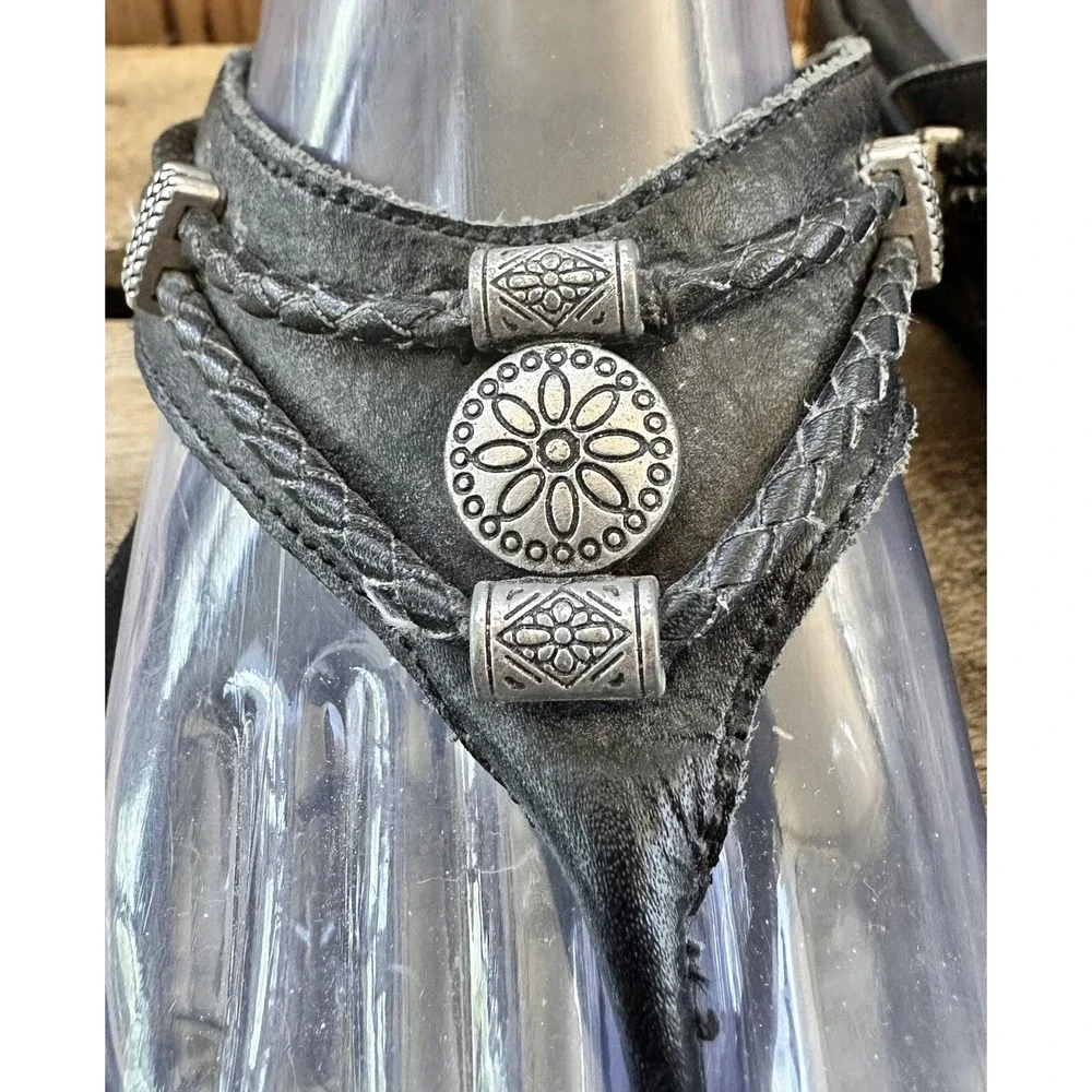 Minnetonka silverthorne sandals